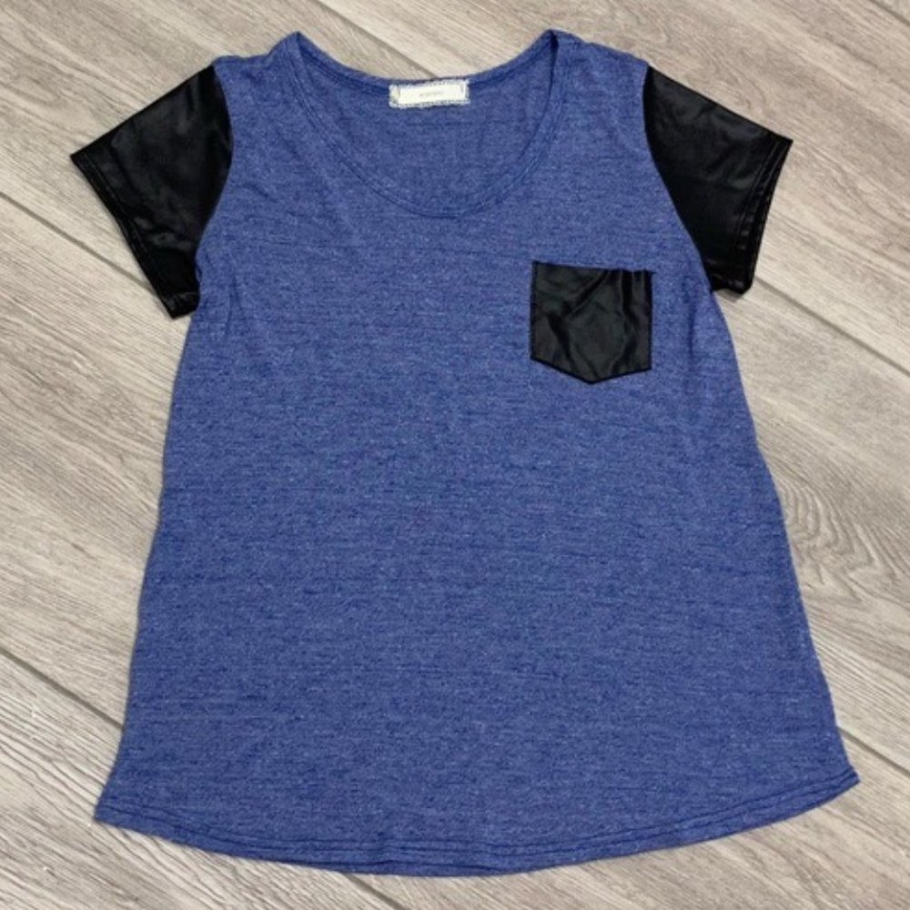 Soprano Girls Faux Leather Sleeve and Pocket Short Sleeve Shirt Sz 14